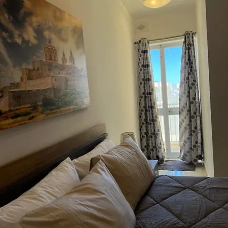 Number 8 Apartment Saint Julian's